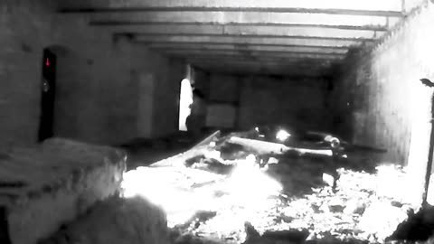 😱👻 Thermal Camera Captures SHADOW FIGURES in Abandoned Building! | TheHauntingHour