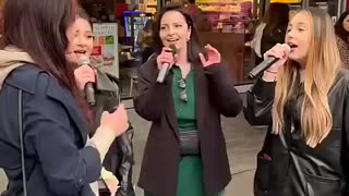 Amazing: The most EPIC Carol of the Bells FLASHMOB 🤯 Everyone was shocked 😱