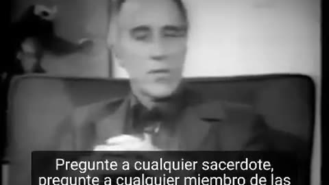 “ El actor de cine del Drácula Christopher Lee en 1975 nos advirtió hace años”