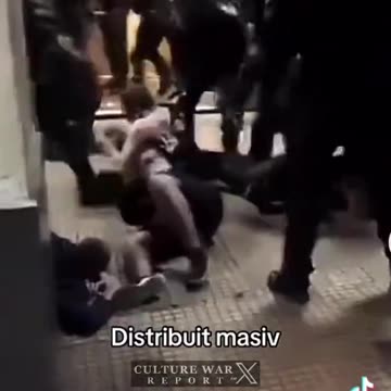 Bucharest Police now going through subway looking for protesters