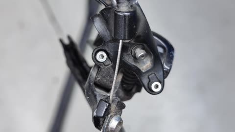 Rear derailleur became very slow.