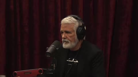 Dr. Robert Malone explains to Joe Rogan why the midterm elections could be pivotal for RFK Jr