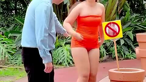 Must Watch: Passerby CANNOT ACCEPT fact that girls have right to wear short dres