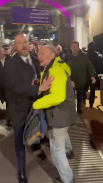 STARMER EVERYONE HATES YOU