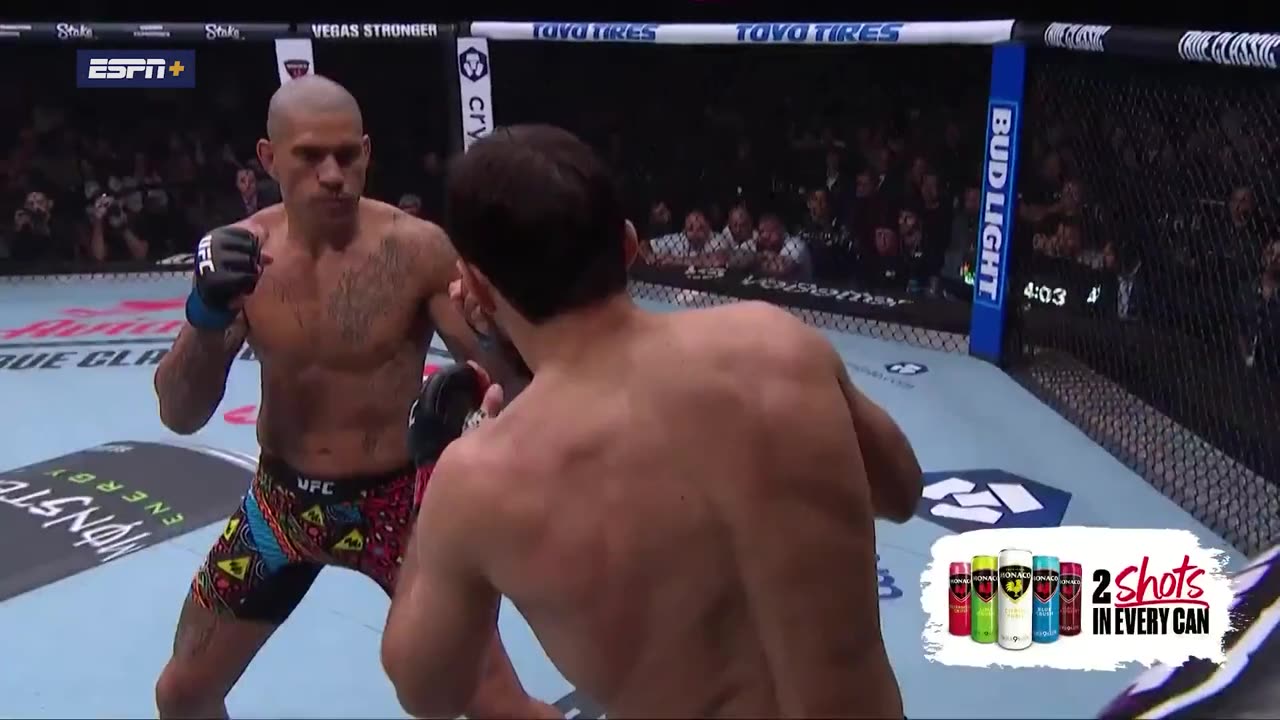 Alex Pereira Knocks Out Magomed Ankalaev - UFC 320