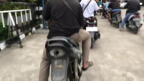 Daily Life Scene: Queuing at the Gas Station for Fuel