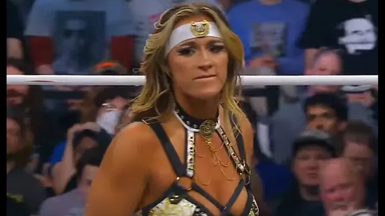 Megan Bayne No-Sells Thunder Rosa & a Chair – Total Disrespect! #shorts