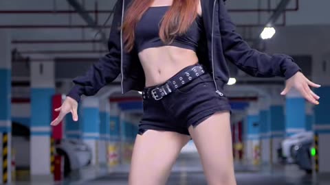 Elegant Glossy black Crop Top Alluring Spicy Dance | Daily Beauty EP 1490