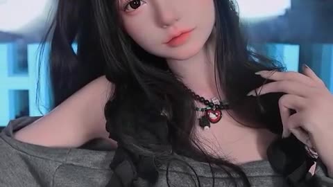 Lena wartet schon ewig an der Tür auf dich!