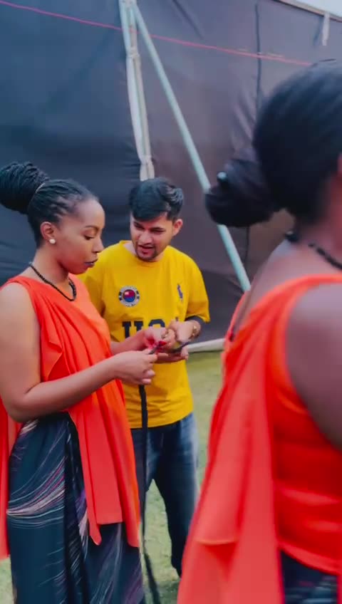 Rwandan dancers teach Jivanmukta a dance