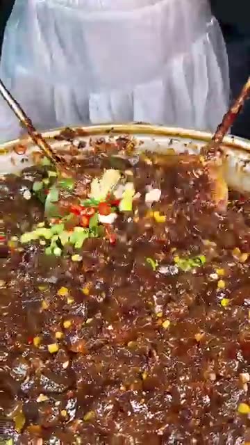 Only 4 Yuan! Viral Fried Jelly Jiamo from Henan — Douyin’s Hidden Street Food Gem!