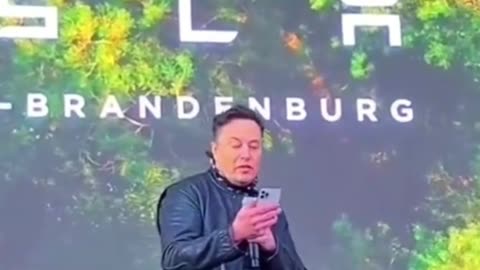 Elon Musk überrascht alle: Plötzlich spricht er Deutsch! 🇩🇪🤯"