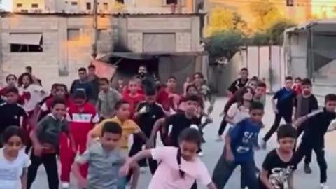 Children in Gaza learn break dance