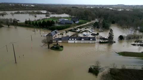 Drone footage shows extent of flooding in western French town