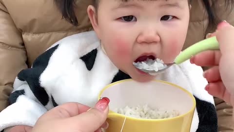 Techniques for feeding babies