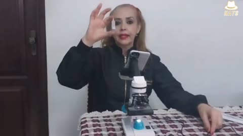 Pfizer-Impfstoff unter dem Mikroskop untersucht. Die Ergebnisse sind wirklich schockierend.