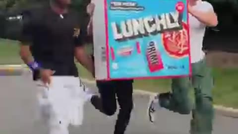 Running With Bigger And Bigger Lunchlys