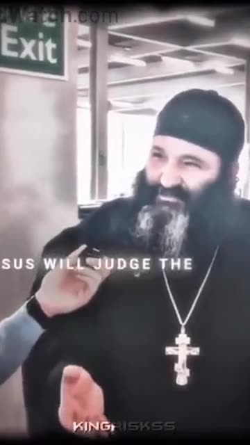 Muslim preacher get owned by Christian Priest