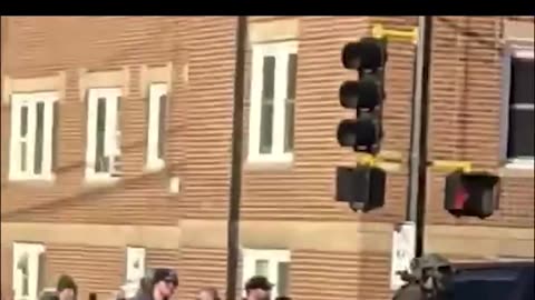 Different angle & new clip of Alex Pretti….