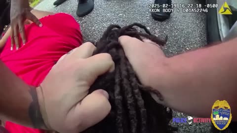 Jacksonville officers punch man after he refuses to exit car