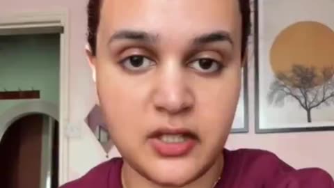 A Muslim woman in Britain attacks English pepole: "The English are Islamophobic