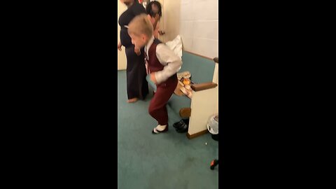 Dance lil Man!! 🕺🏾🫵🏽🙌🏾🙌🏾🙏🏾 praise break