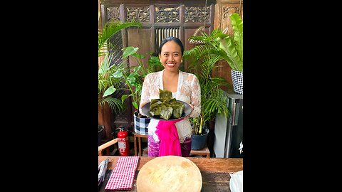 Tum kocing-sardines cooked with freshly grated coconut, Bumbu Genep, covered in Banana leaves😊🙏🏽