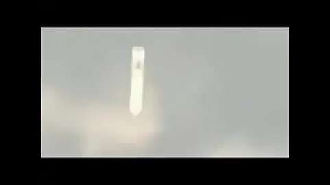 Cigar-shaped UFO filmed by airplane passenger over Chile