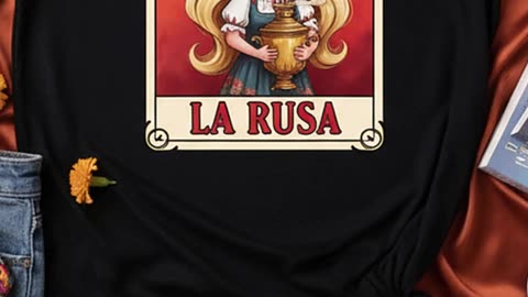 ¿Eres tú la nueva carta favorita de la lotería? Mira esta joya #LaRusa #CamisetasMexicanas