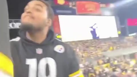 Black woman attacks White family