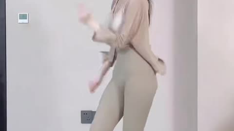 Irresistible! | Hot Veiled Leggings Exuberant Sexy Slow Dance - Daily Beauty EP 455