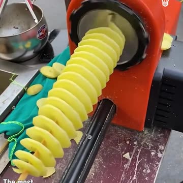 Amazing potato spiral cutter!.hd