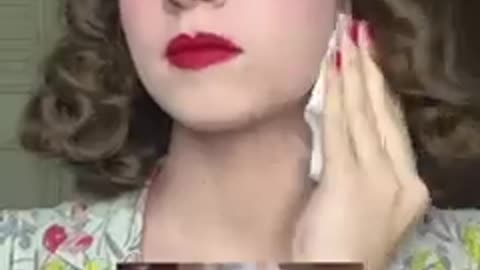 Following a 1940s Makeup Tutorial || Would You Try These Techniques Vintage Makeup