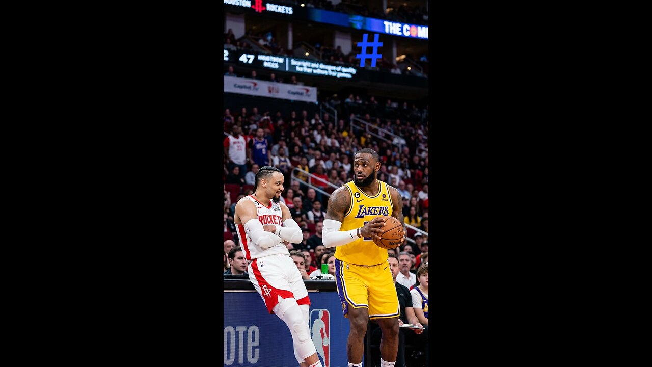 Analysis: Dillon Brooks and LeBron James interact during free throw