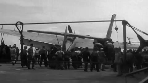 OPERATIONS ABOARD A BRITISH CV - OPERATIONS ABOARD A BRITISH CV - 428-npc-11766