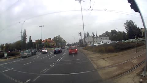 Kolizja z rowerzystą za rondem Śródka - kto winien ?