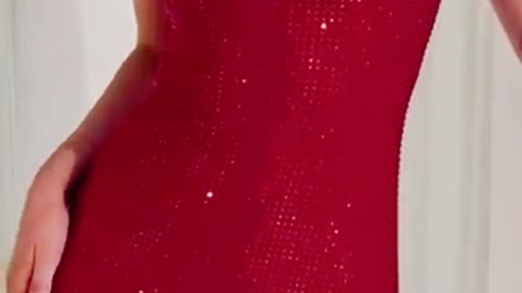 The perfect 🥀 our sparkle Billini Maxi Dress in Red ♥️