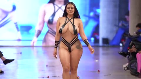 Bikini Fashion show 🥵🔥