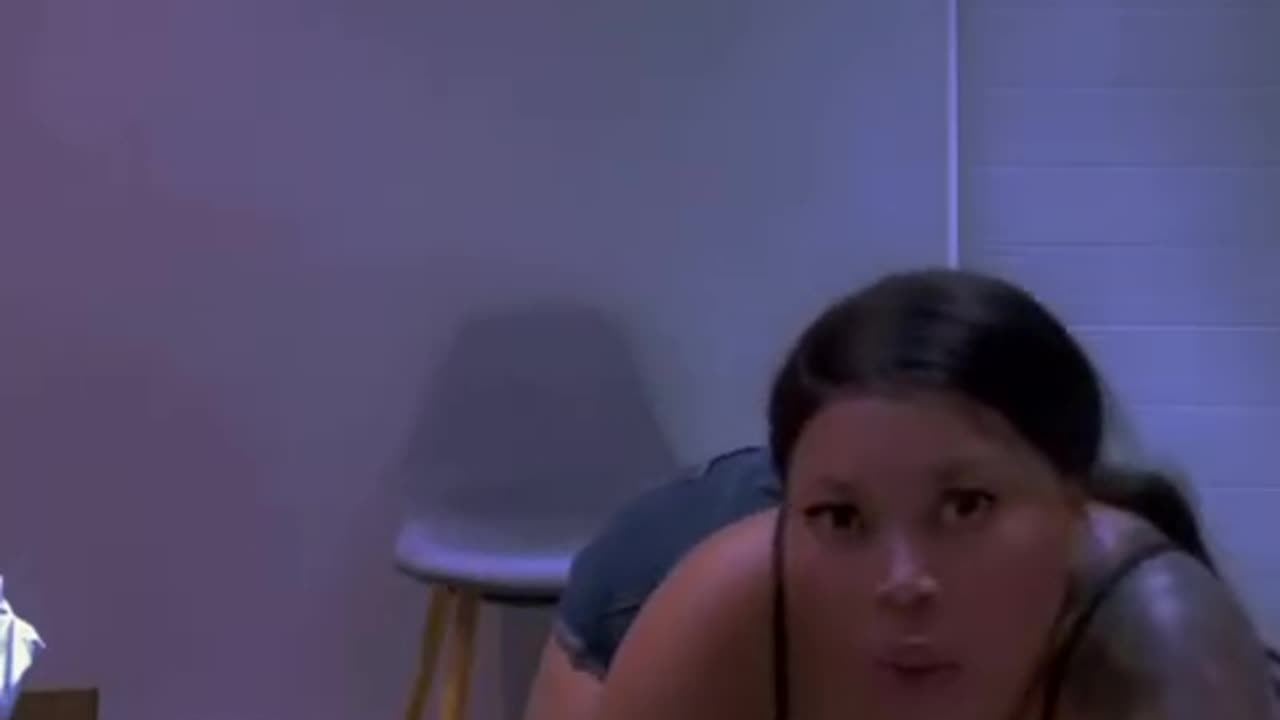 Thick fat Azz bounce on the floor.