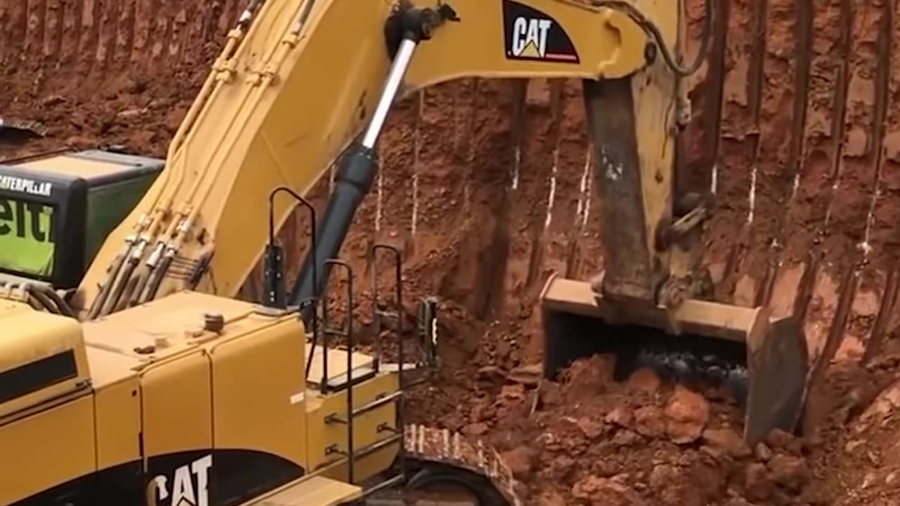 Excavator: Powerful Machine for Digging and Construction