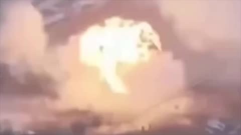 HIMARS Vaporize a Russian Heavy MRLS