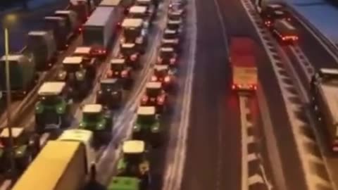 France: PARIS IS PARALYZED