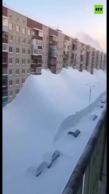 🚨 Historic blizzard buries Russia's Kamchatka under 2+ meters of snow — worst in 50-60 years!