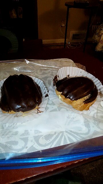 Pastry, Heritage Bakery, 5 Mile Rd, Livonia, MI, 12/21/25