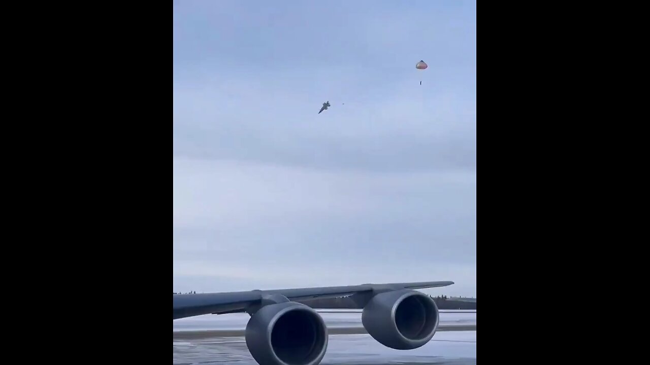 A U.S. F-35 fighter jet just nosedived in Alaska, but the pilot made it out alive