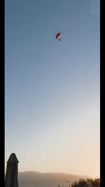 🪖🇱🇧🇮🇱 Israel flexes muscle with airborne drills on Lebanon border