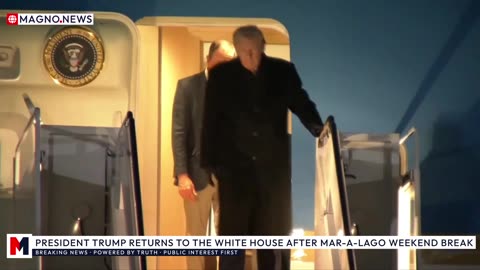 🇺🇸 Donald Trump arrives at JBA aboard Air Force One after Super Bowl Party at Mar-a-Lago [LIVE]