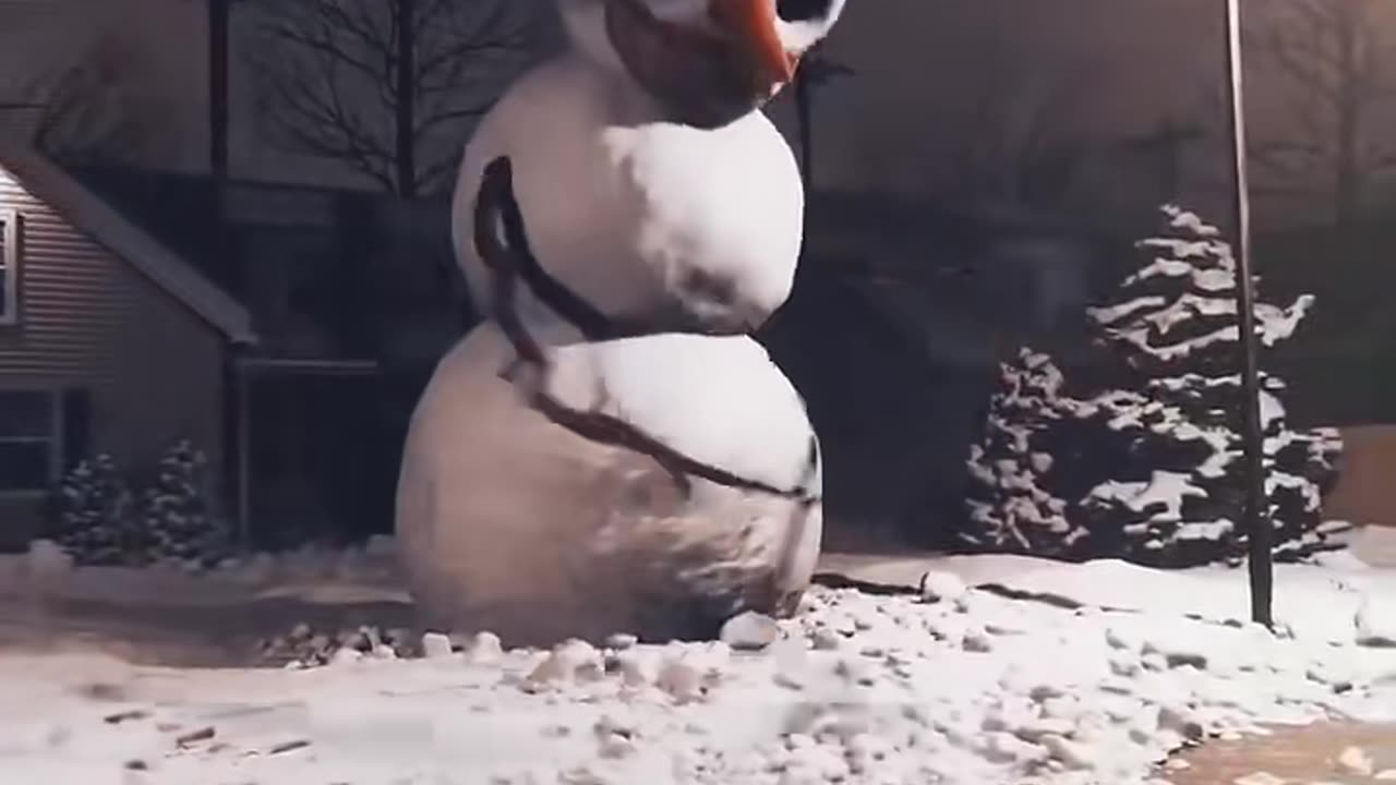 🎃⛄ Snowman Prepares for Halloween... Or Something Else? | TheHauntingHour