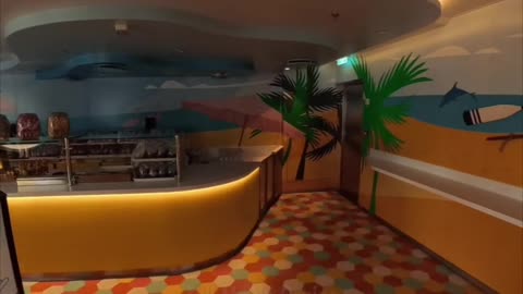 Exploring Milkshake Bar at Star of the Seas Deck 16!