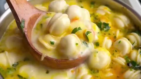 Cheese soup with dumplings